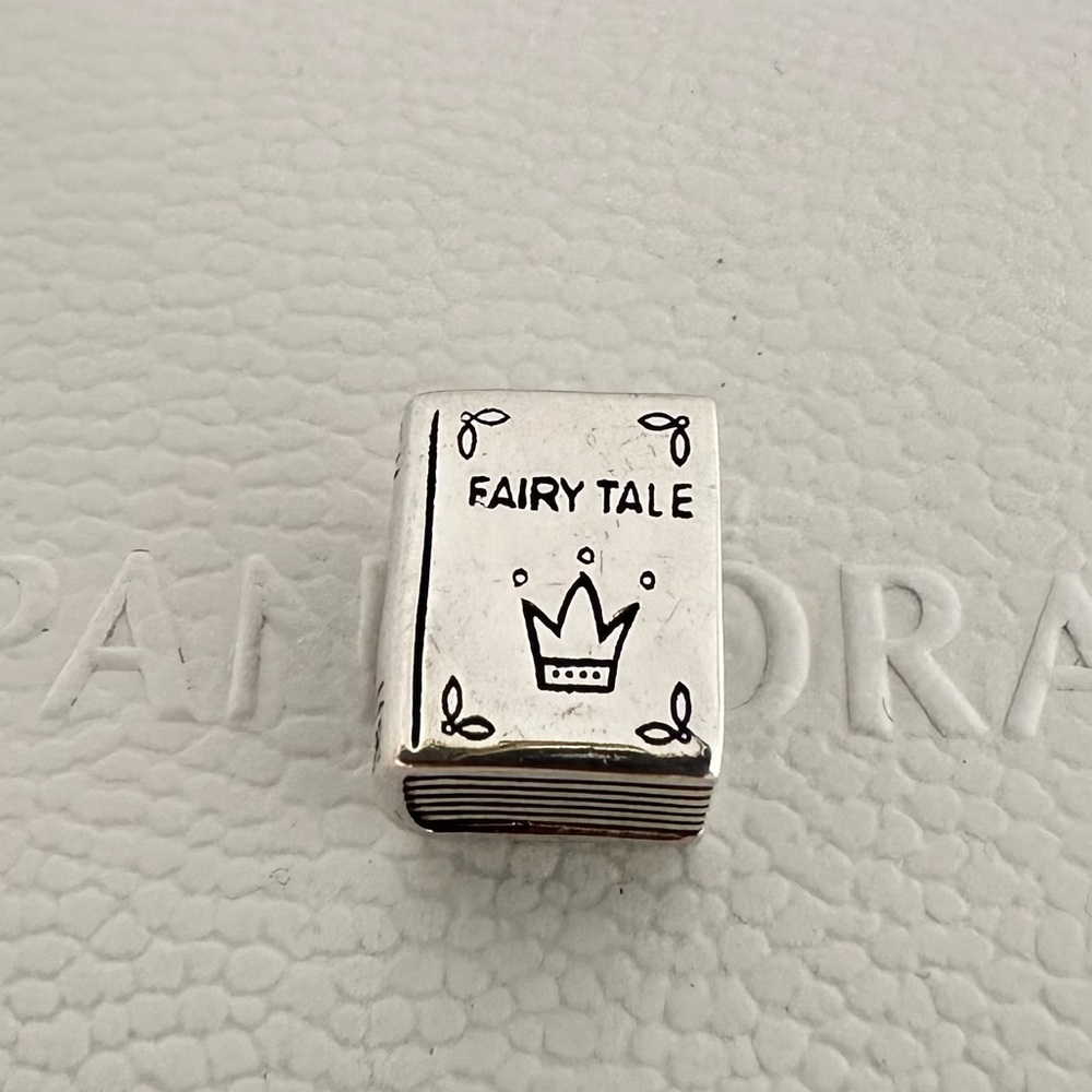 Pandora Fairy Tale Book 925 Ale CHARM With Gift Pandora Box #84 - Picture 5 of 7